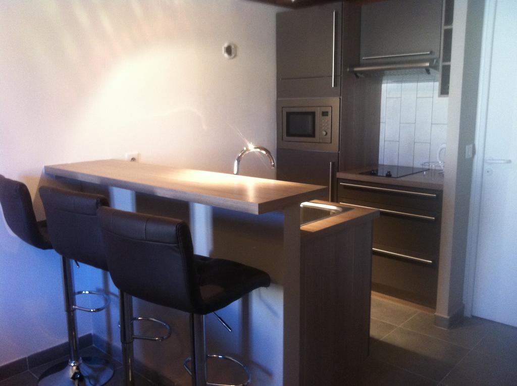 Cannes City Suites Pokoj fotografie